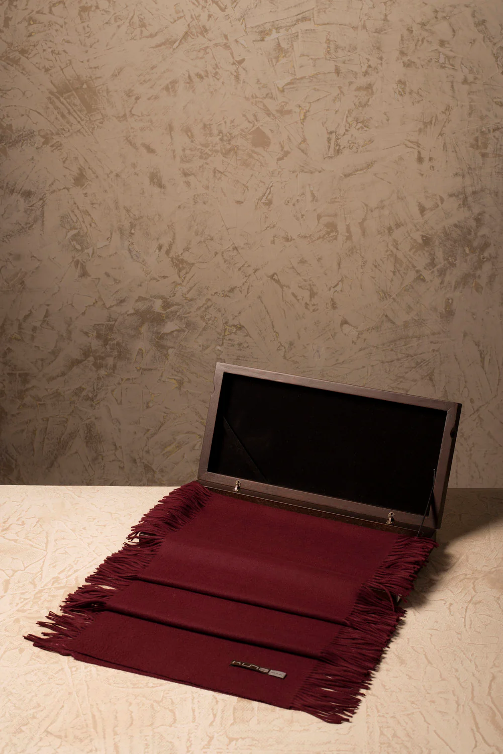 100% Vicuña Scarf - Horizontal Fringes - Image 10