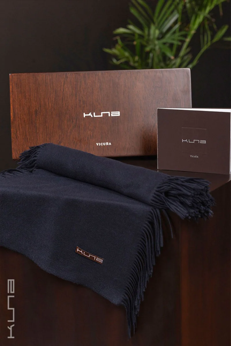 100% Vicuña Scarf - Horizontal Fringes - Image 21