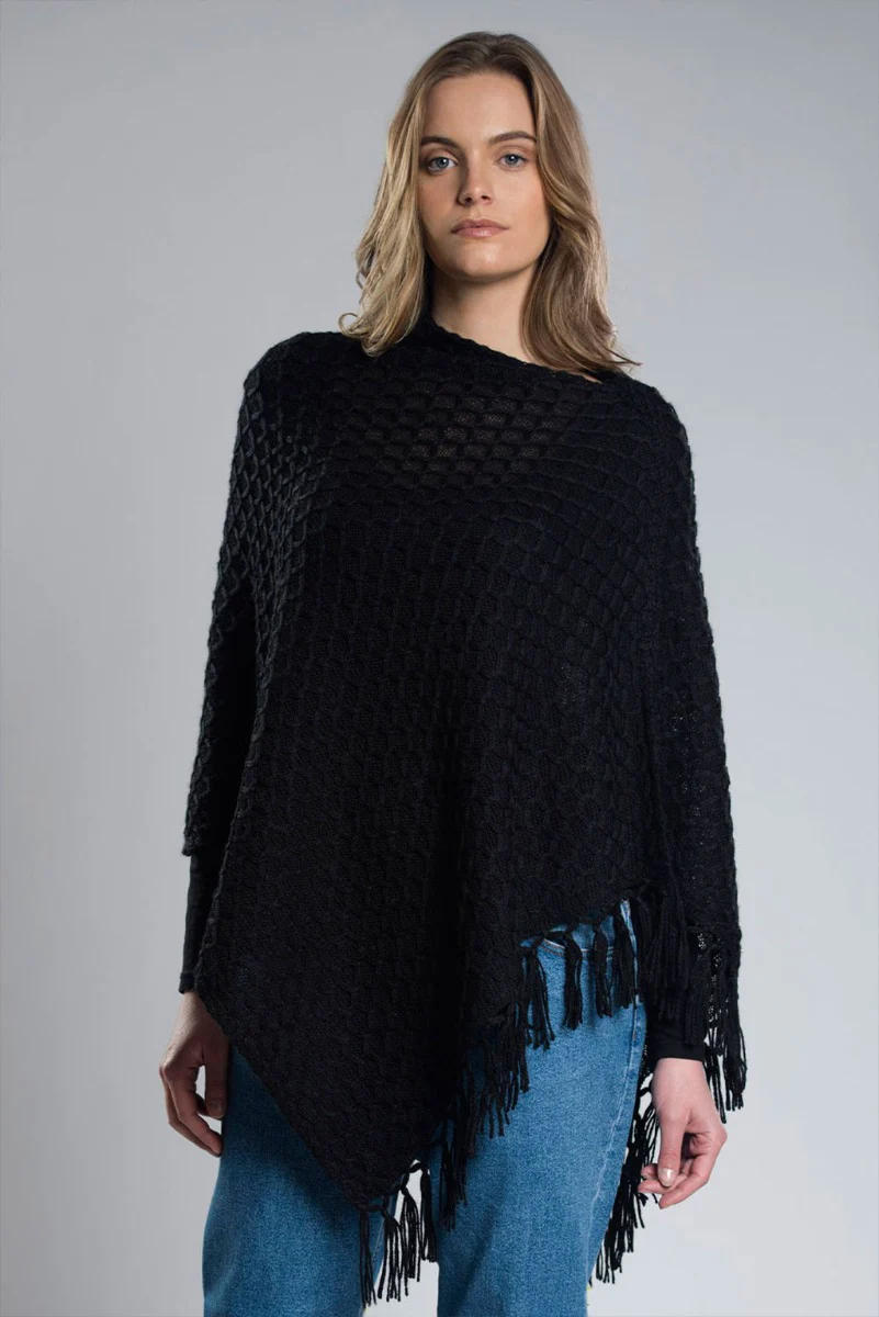 Ananda 100% Baby Llama Poncho - Image 17