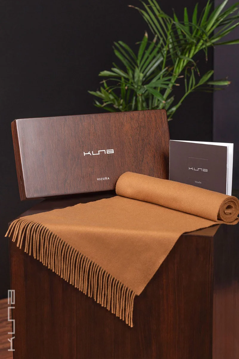 Basel 100% Vicuña Scarf - Image 3