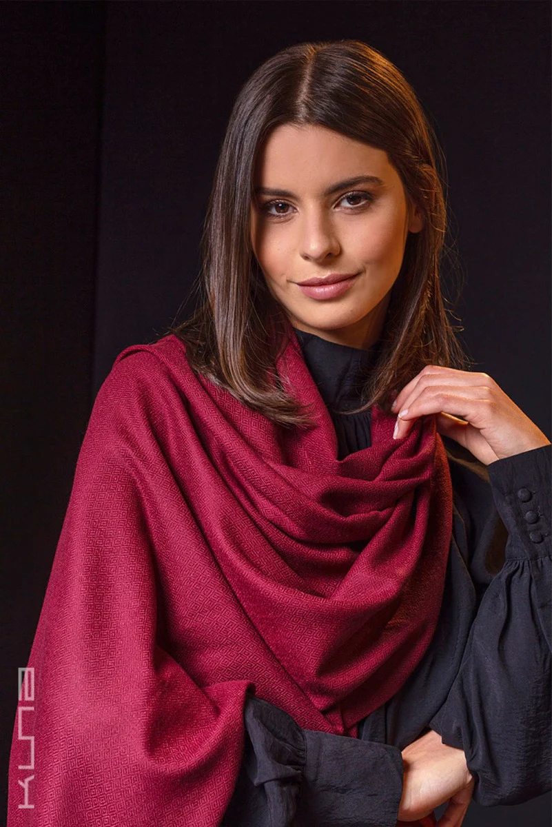 Bellinzona 100% Vicuña Shawl - Image 16