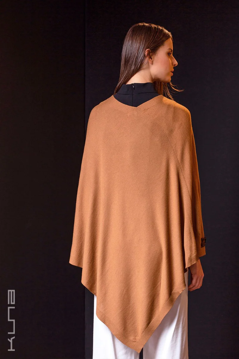 Beryl 100% Vicuña Poncho - Image 8