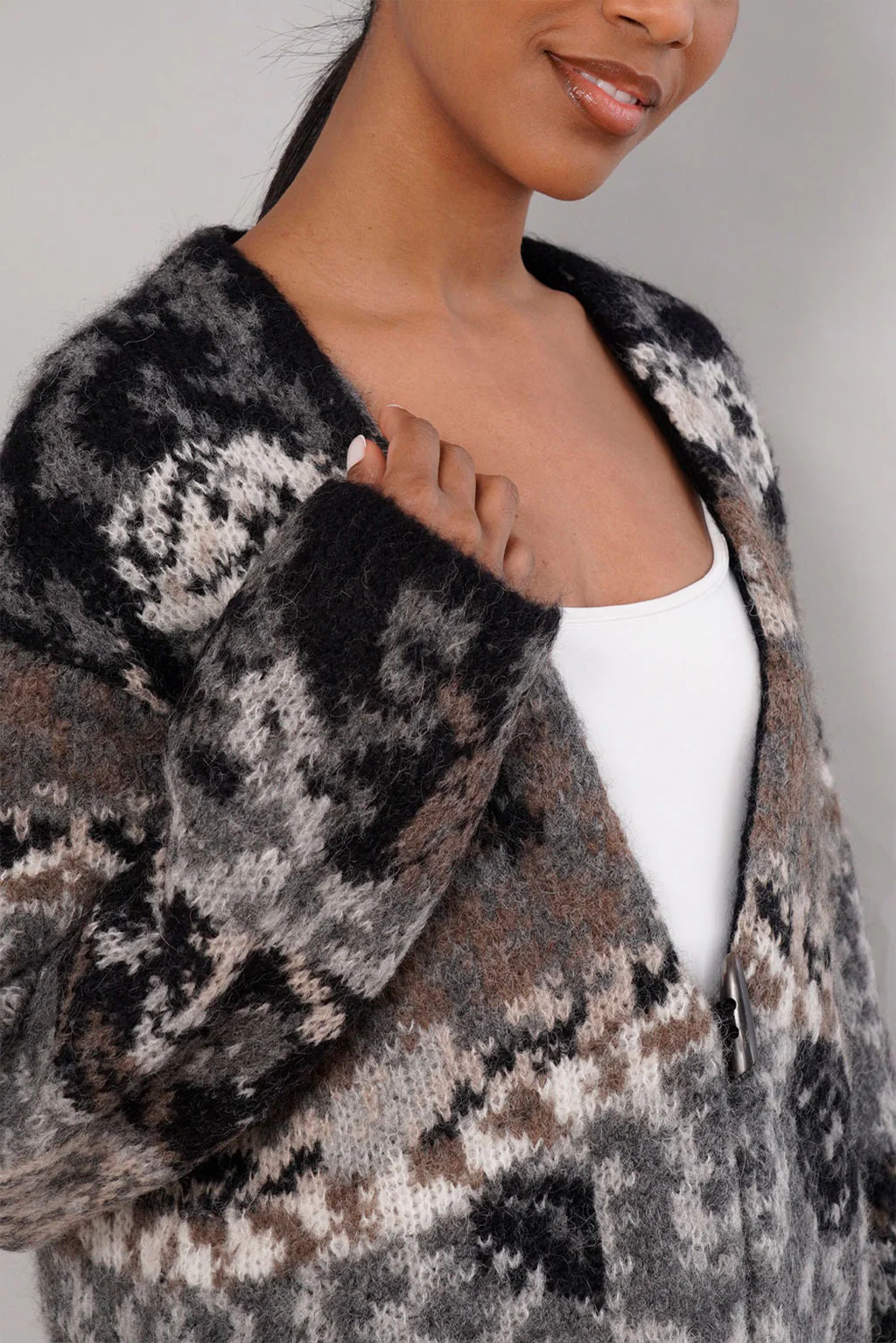 Caraveli Alpaca Cardigan - Image 4